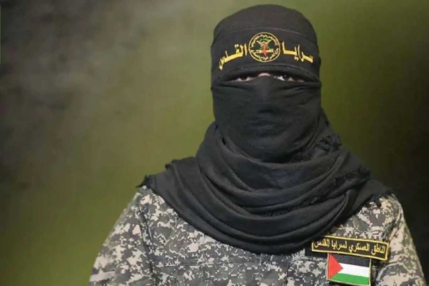 Ebu Hamza: Silahımızı indirmemizi isteyenin kellesini indiririz! [Videolu]