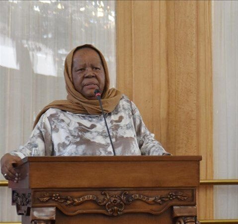 İşgalci İsrail Güney Afrikalı Bakanı tehdit ediyor