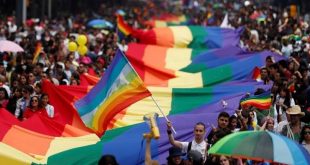 Eşcinsellere sapkınlığın yolunu açtılar