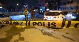 Pendik'te kimlik kontrolü yapan polislere silahlı saldırı