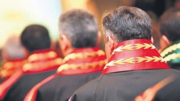 “Kefen giyeceksiniz”: Yargıya tehdit mi uyarı mı?