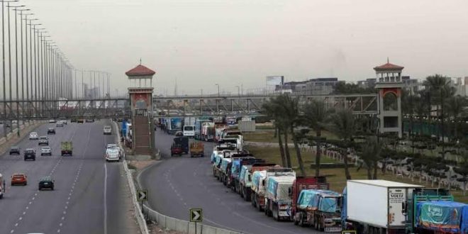 Gazze Ye Giremeyen Yardim Tirlari Kilometrelerce Kuyruk Olusturdu