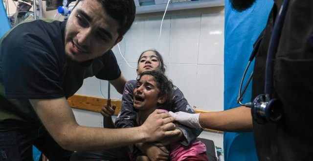 Yardim Bekleyen Filistinliler Ates Altinda Kaldi