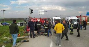 Tir Ile Minibus Carpisti Cok Sayida Olu