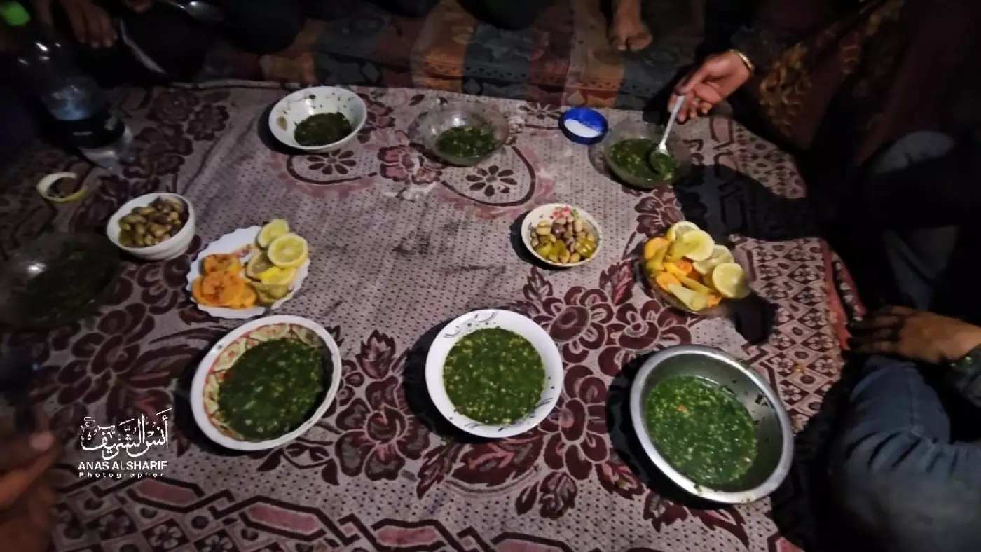 Acligin Golgesindeki Gazze Halkinin Iftar Sofrasina Buyurun