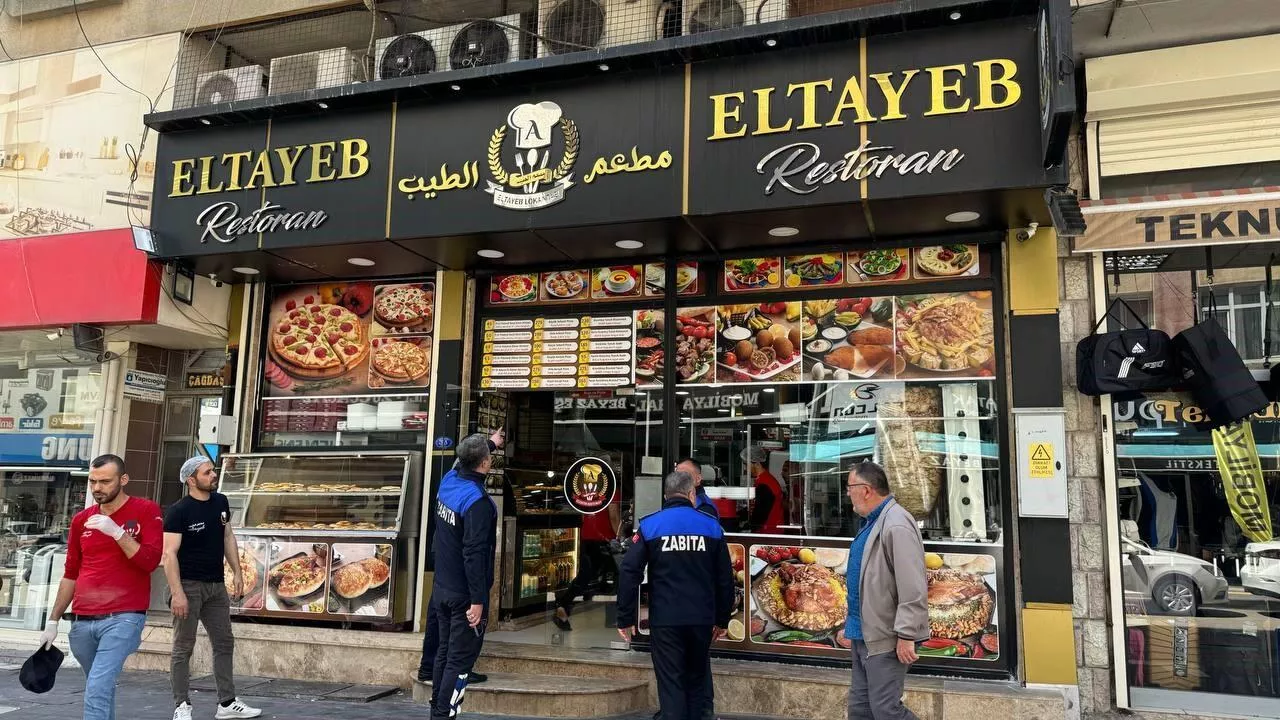 CHP'ye geçen Kilis'te Arapça tabelalar sökülüyor