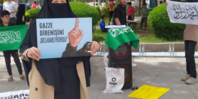 AK Parti Genel merkezi önünde 'kirli ticaret' protestosu