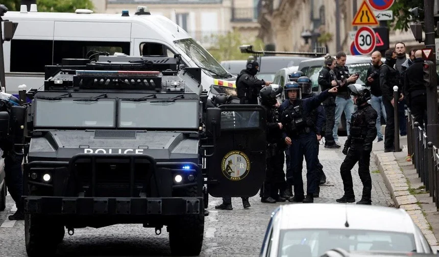 Kolombiya üniversitesinde öğrencilere uygulanan polis şiddeti profesörleri ayağa kaldırdı!