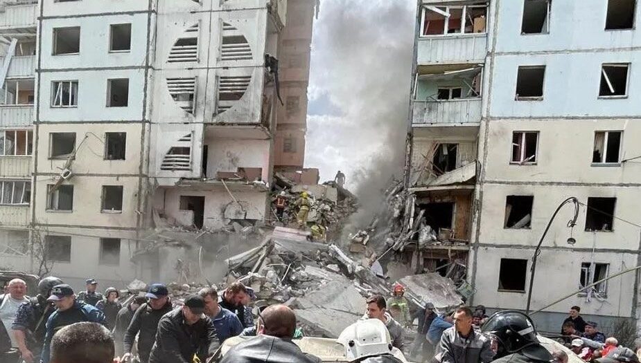 Ukrayna’dan saldırı: Belgorod’ta apartman çöktü!