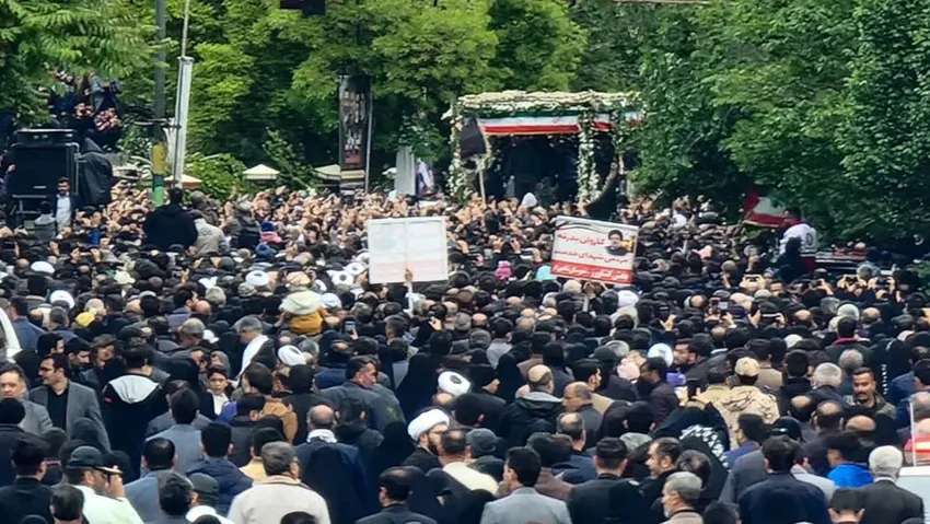 Reisi'nin cenazesinde ilginç anlar!