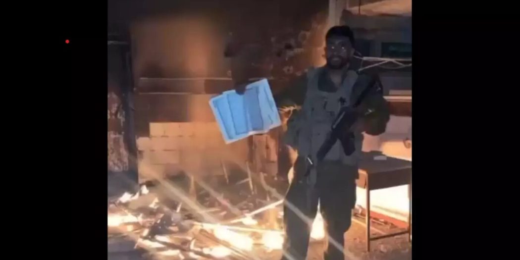 Cehennem şeytanı savunmaya geçti: “Kur’an yakmak değerlerimize aykırı”