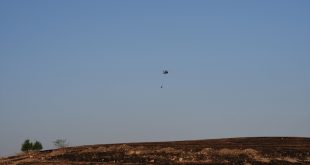 diyarbakir ve mardin arasinda cikan yanginin etkiledigi alan drone ile goruntulendi ee7741f6