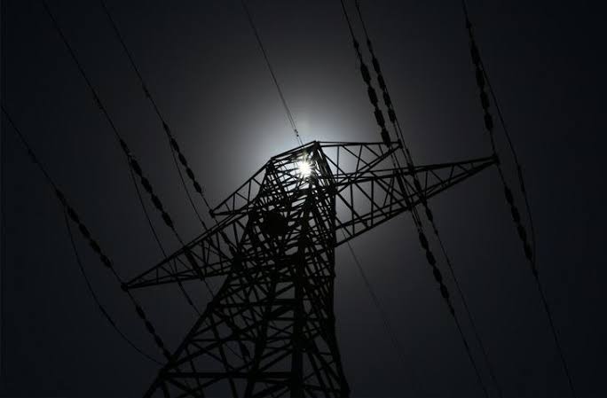 Balkanlarda hayat durdu: 4 ülke elektriksiz kaldı