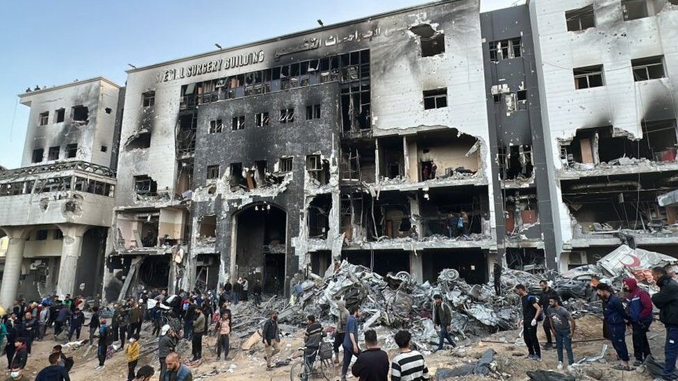 "Şifa'daki ofisinde korumaya çalıştığı çocuklarla beraber öldürüldü" — 2