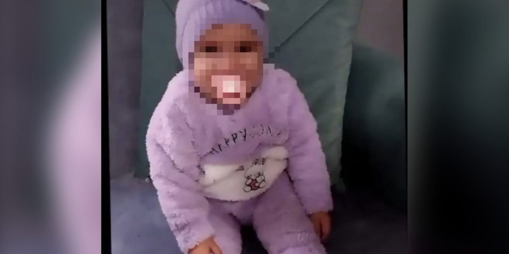 2 yaşındaki bebeğe yaptıkları kan dondurdu