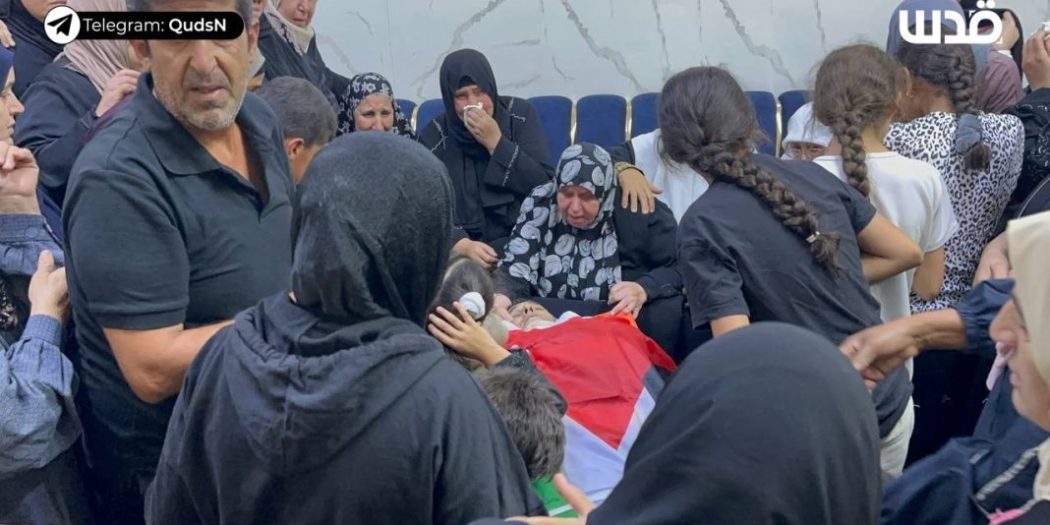 UNRWA personeli, evinin çatısında keskin nişancının hedefi oldu
