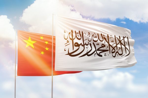 Taliban yönetimi altındaki Afganistan’a Çin’den tarihi yatırım!