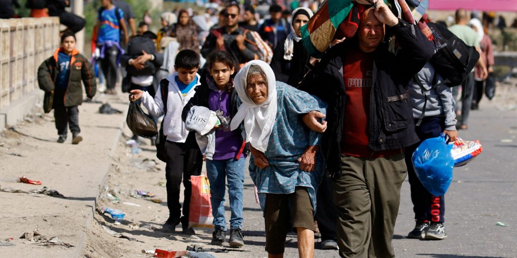 “Yolda küçük kızını kaybetti ve ardına bakmadan devam etmek zorunda kaldı..”