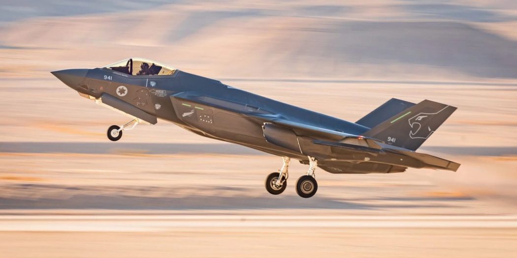 Pilot F-35’ten atladı, uçak kendi kendine uçtu