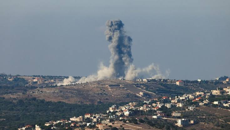 İsrail Suriye’de sınır kapısını bombaladı