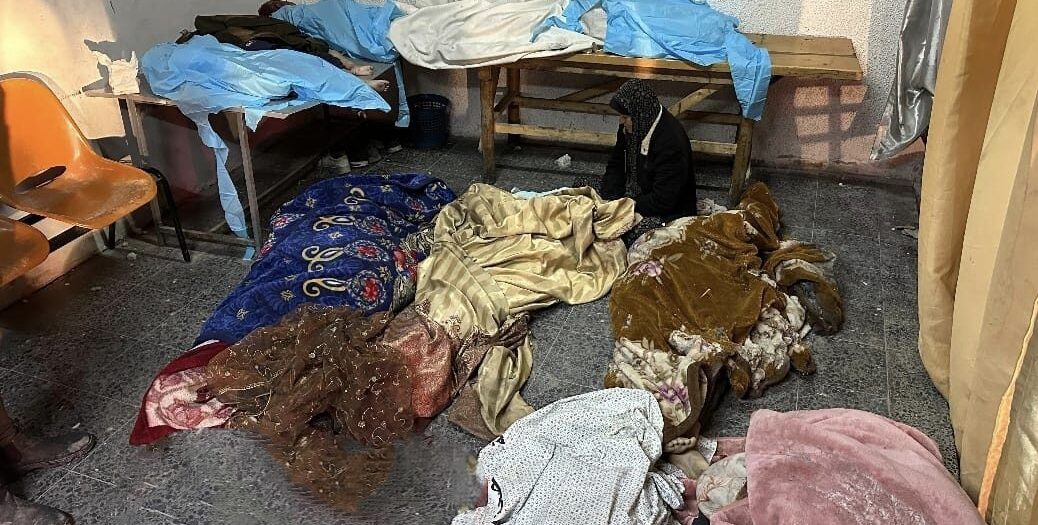 Gazze’de acımasız kuşatma, temiz su ve gıda engeliyle katliam sürüyor..