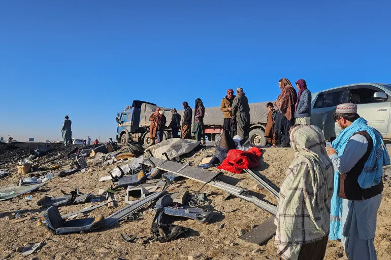 Afganistan’da peş peşe otobüs kazaları: 52 ölü!