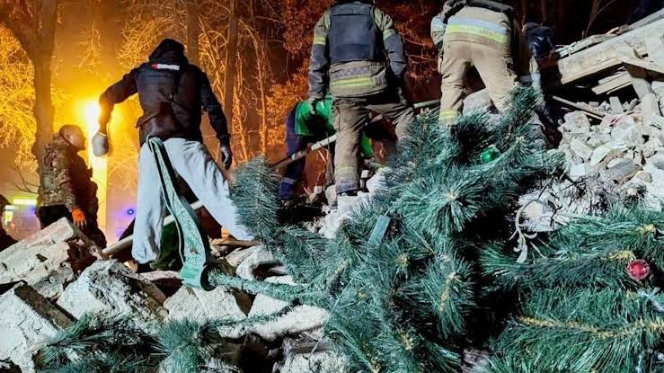 Rusya Ukrayna’nın Noel’ini füzelerle kutladı