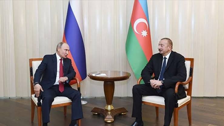 Putin Aliyev’den özür diledi