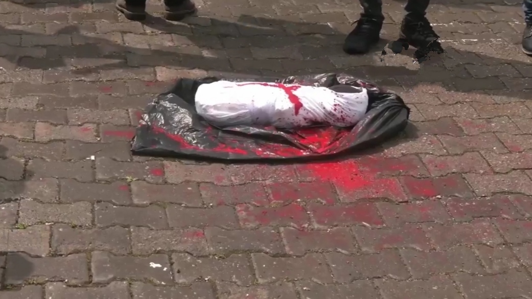 AK Parti Genel merkezi önünde 'kirli ticaret' protestosu