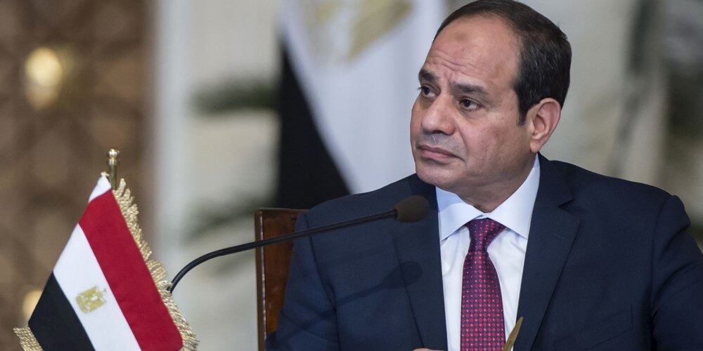 Sisi, Suriyelilerin Mısır’a girişini resmen yasakladı!