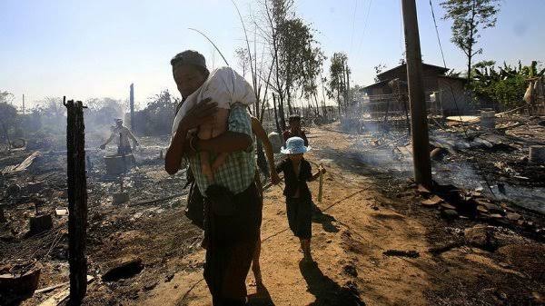Myanmar cuntası Arakan’da sivilleri bombalıyor