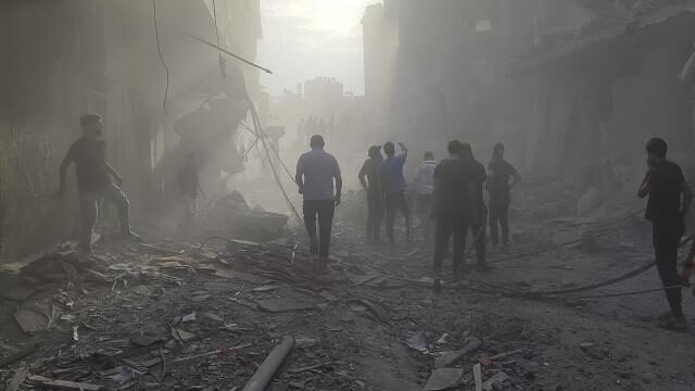 Katil İsrail hız kesmeden saldırmaya devam ediyor: 18 ölü!