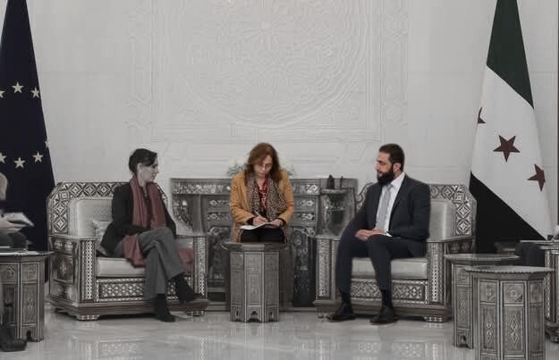 Rejim şakşakçıları Şam sarayında, muhalif Müslümanlar İdlib zindanında!