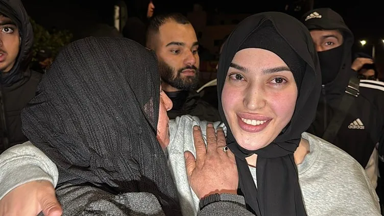 0x0 esir takasinda hamastan insanlik dersi israilden vahset izleri 1737381221391