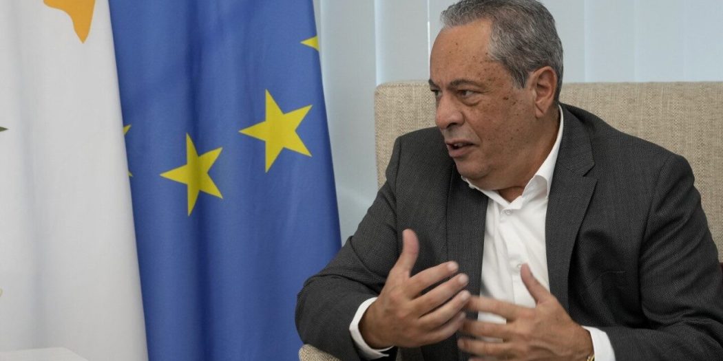 Güney Kıbrıs üsleri için Siyonistlere özel ayrıcalık!