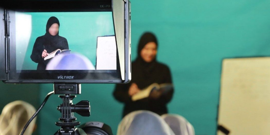 Taliban İslami değerlere hakaret eden radyo kanalını kapattı