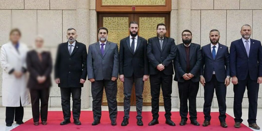 Suriye’de demokratik oyunlar; Şara ve ekibinin isteği bu mu?