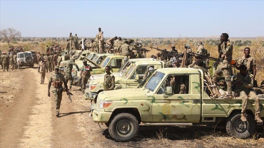 Başkanlık Sarayı’nı ele geçirdiler: Sudan’da dengeler değişiyor!