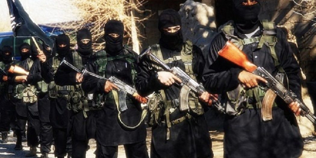 “Toparlanıyorlar, Suriye çöllerinde en az 2 bin IŞİD militanı var!”
