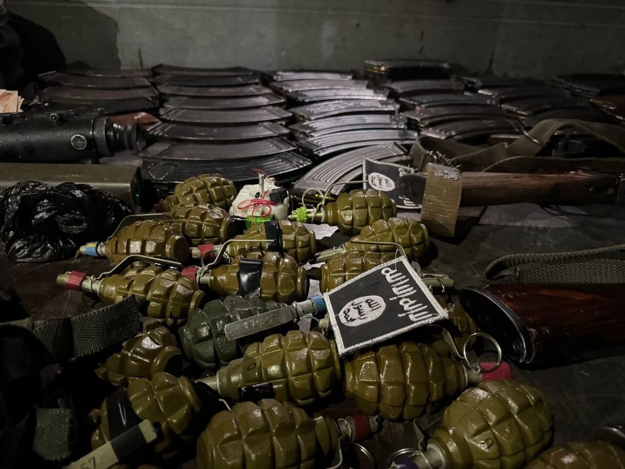 5812006683784892697 121