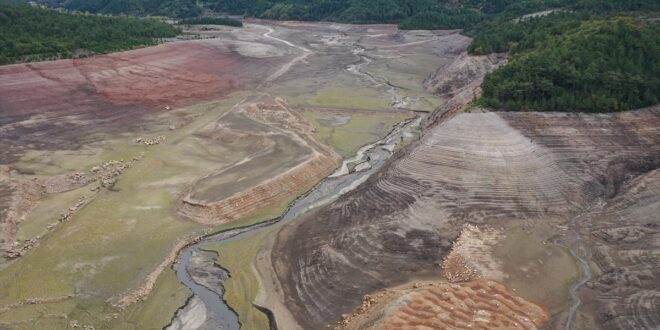 aa 20251013 39400463 39400448 bursa barajlarinin su seviyesi saganak ve su kesintilerine ragmen azalmaya devam ediyor