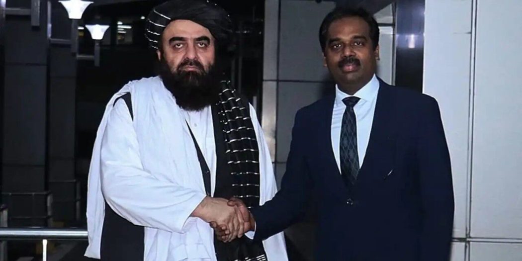 Pakistan ile gerilen Afganistan, Hindistan ile temasta bulundu