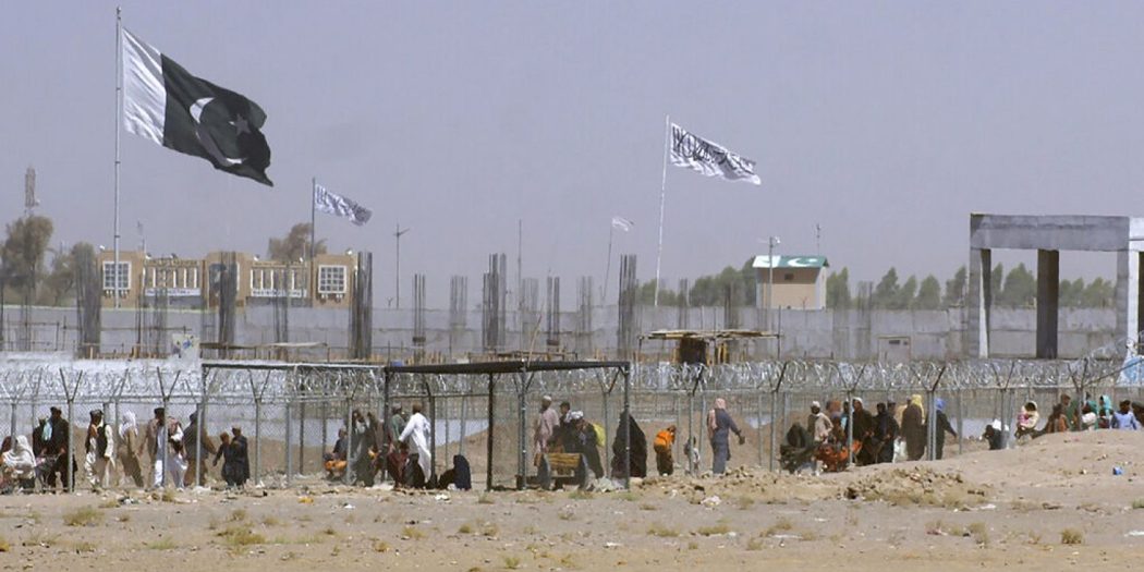 Savaş uçakları havalandı; Afganistan – Pakistan hattı kızıştı!