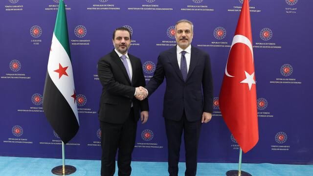 Şeybani – Fidan buluşması: “Uluslararası toplum DEAŞ’la mücadelede yöntem değiştirmeli”