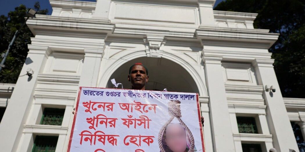 Bangladeş’in devrik başbakanı için idam kararı
