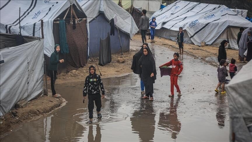 Fırtına Gazze’yi paramparça etti: 135 bin çadırdan geriye enkaz kaldı
