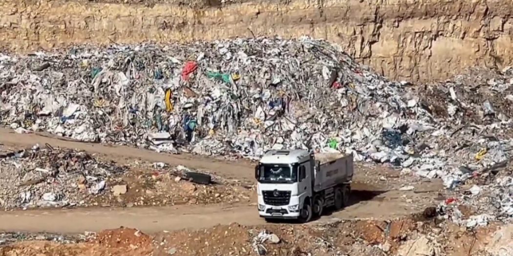 Siyonist şeytan, zehirli kimyasal çöpünü Filistin toprağına döküyor!
