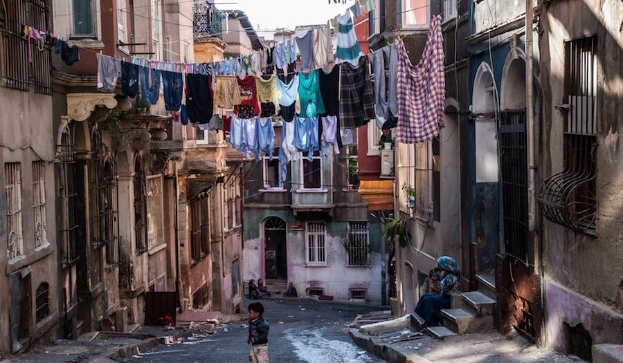 Yoksul çocuklar hedefte; işte yeni nesil mafyanın 15 – 18 yaş stratejisi!