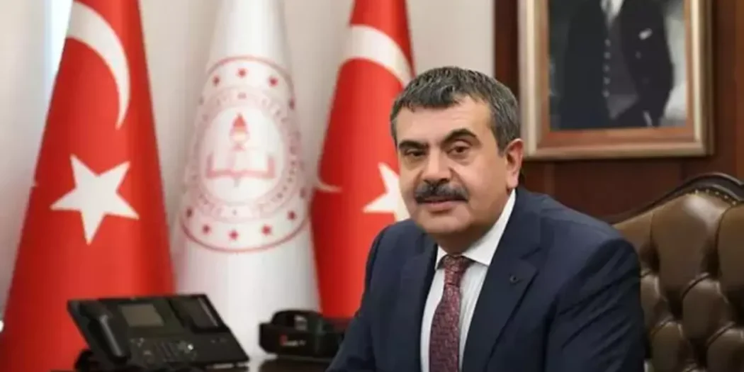 MEB’den Atatürk tartışmalarına yanıt: ” Atatürk ilkelerine bağlı çocuklar yetiştiriyoruz”
