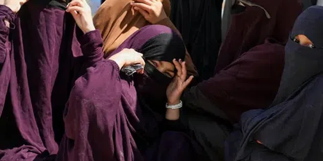 Bir kez daha Roj’dan ayrıldılar.. IŞİD bağlantılı aileler ülkelerine dönebilecek mi?